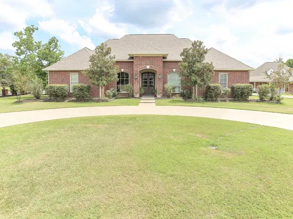 231 Merlot Dr, Lake Charles, LA 70611