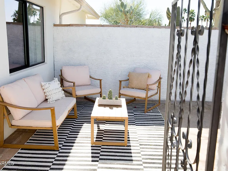 6302 E Winchcomb Dr — Photo 68