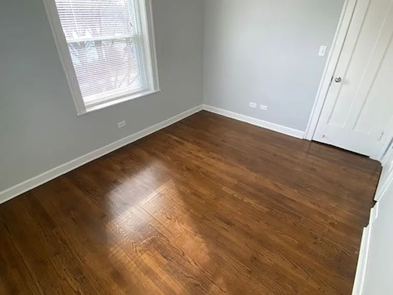 1404 Darrow Ave — Photo 4