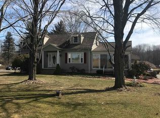 1266 Robertson Rd, Hermitage, PA 16148