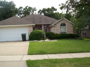 3112 Pleasant Forest Dr, College Station, TX 77845