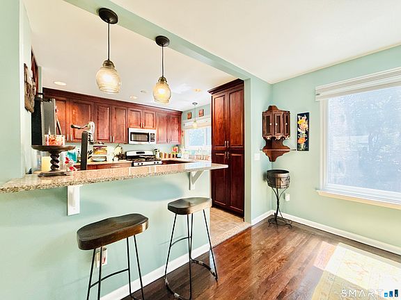5th image of 122 Sunrise Hill Road #122