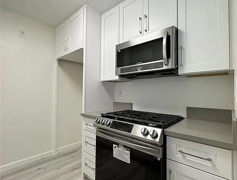 18620 Hatteras St #183 — Photo 3