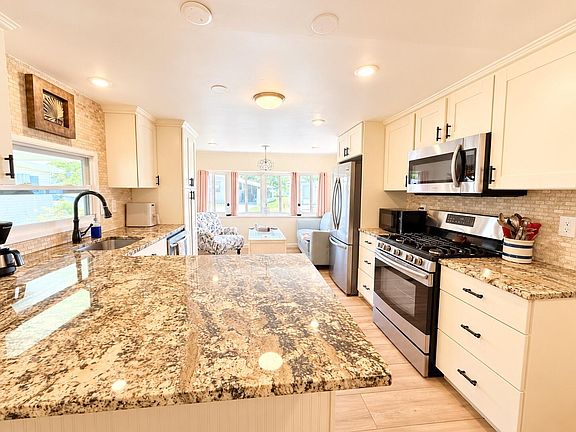 5th image of 13827 S INDIAN RIVER Drive #62
