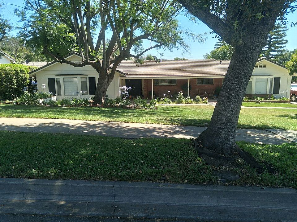 1st image of 728 N Live Oak Ave