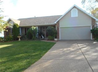 407 Quiet Field Ct, Saint Peters, MO 63376