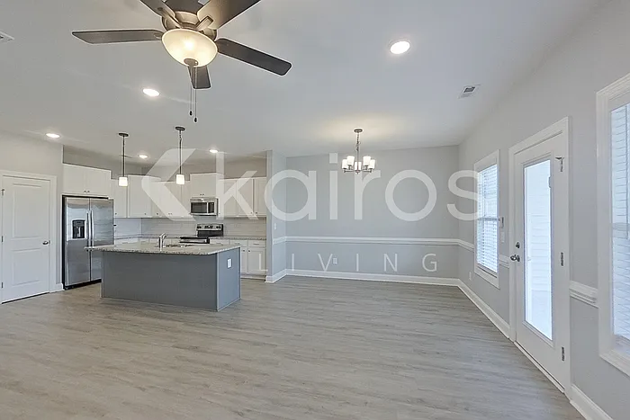 3704 Oak Leaf Way #E — Photo 4