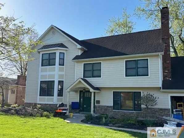 11 Banner Ct, East Brunswick, NJ 08816