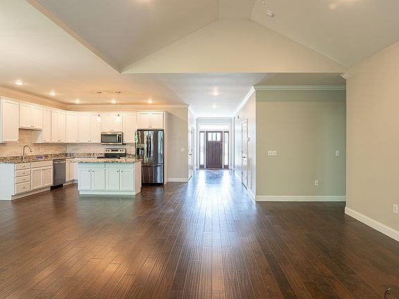 3rd image of 1025 Cottage Stone Ln NE