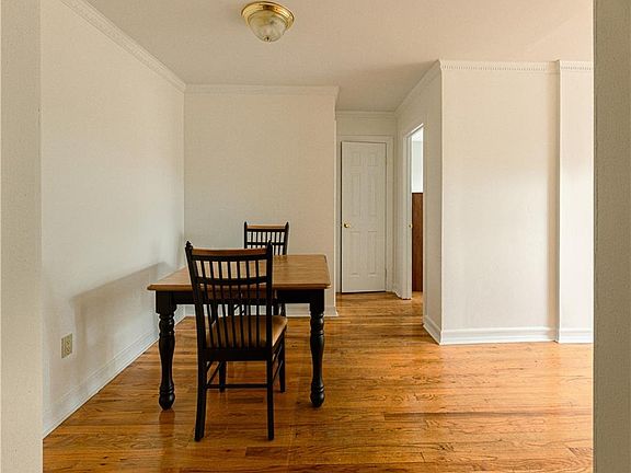 4th image of 39 Vera St APT D