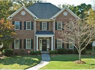 4484 Lochurst Dr, Pfafftown, NC 27040