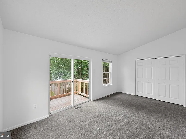 1015 Saint Michaels Dr — Photo 24
