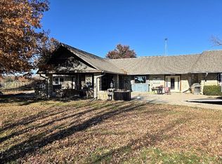 27427 NE Neosho Rd, Garnett, KS 66032