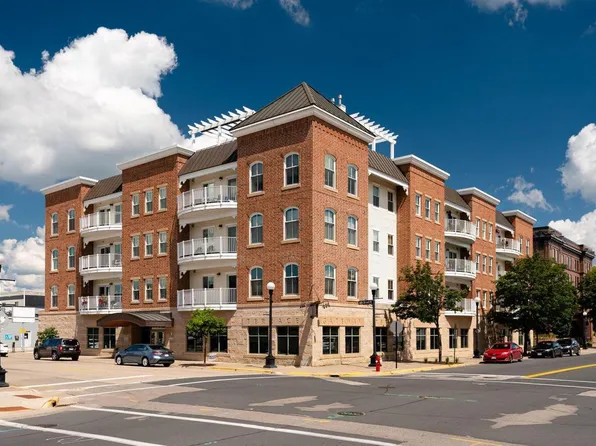 100 6th STREET NORTH North #405, La Crosse, WI 54601