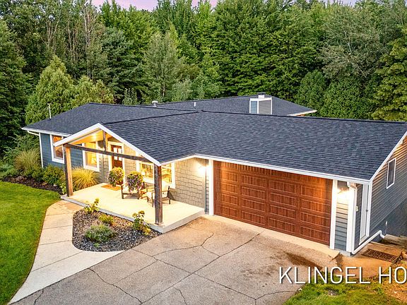 2nd image of 16165 148th Ave