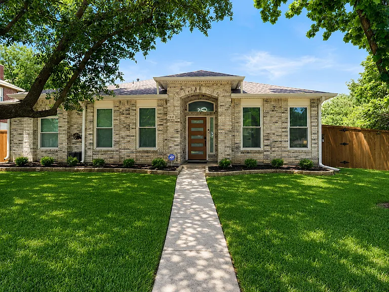 1531 Home Park Dr — Photo 11