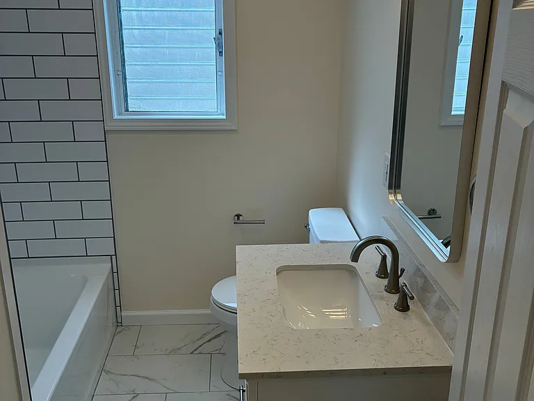 314 Thompson Ave — Photo 8