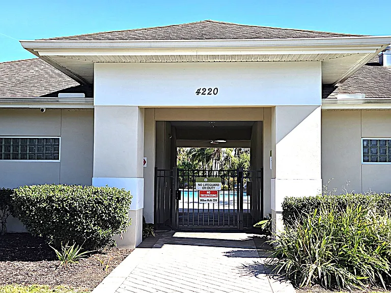 3908 Mossy Limb Ct — Photo 23