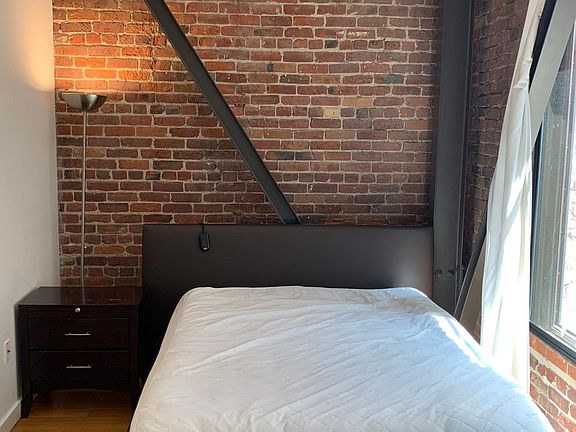 4th image of 16 Jessie St APT 211