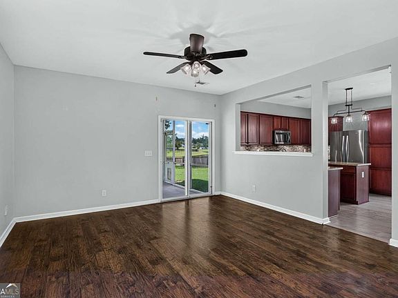 4th image of 95 Hamilton Grove Dr