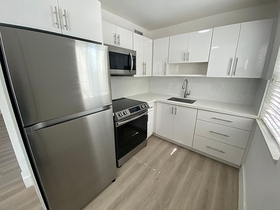 2nd image of 15 Sidonia Ave APT 1