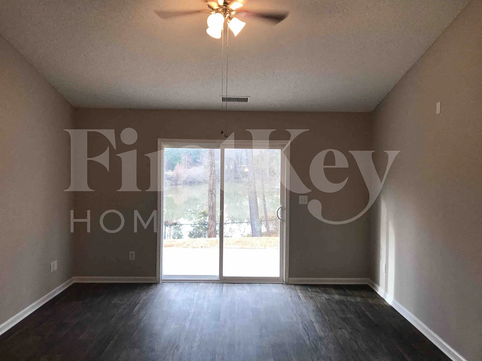 3 bed, 2.0 bath, 1277 sqft, $1,775 — Photo 3