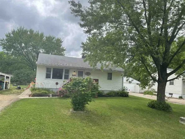 9523 Cincinnati Dr, Machesney Park, IL 61115