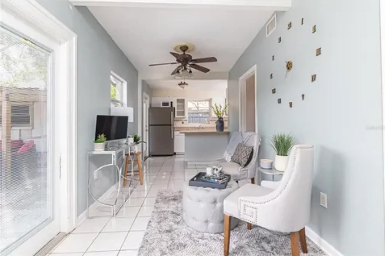 2 bed, 700 sqft, $1,650 — Photo 1