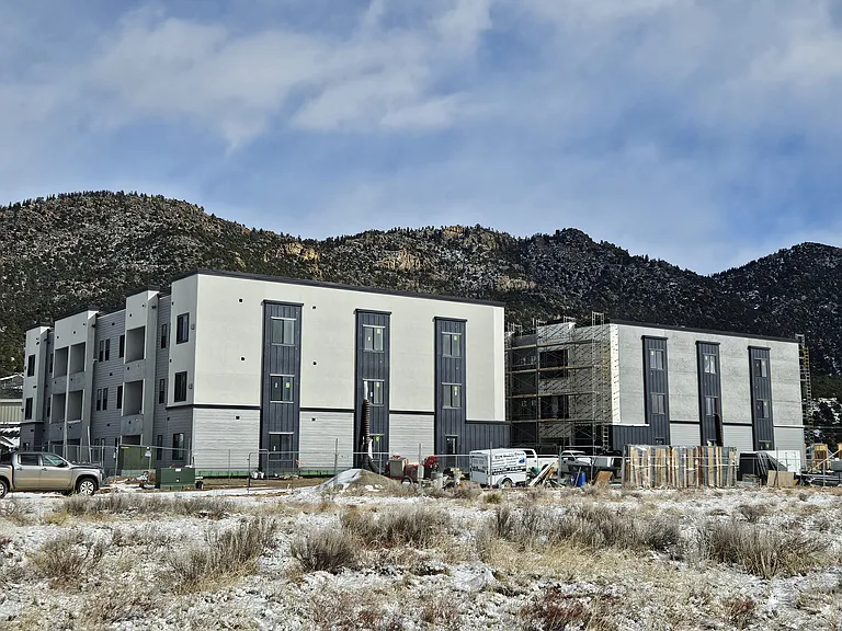 The Midland Apartments — Photo 8