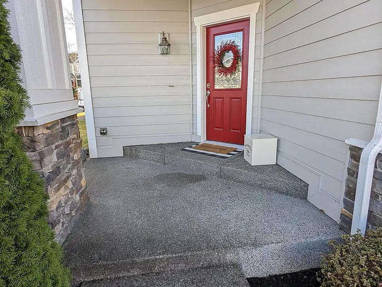 7758 McKinley Loop NE — Photo 29