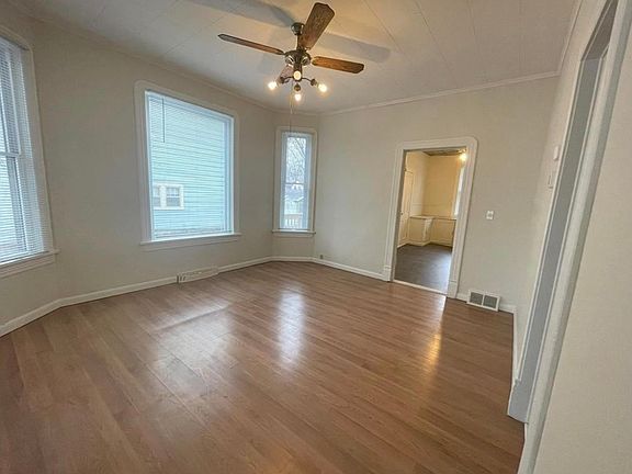 2nd image of 3604 Stevens Ave #F1