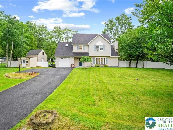 2136 Palisades Dr, Blakeslee, PA 18610