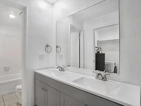 Canyon Commons — Photo 13