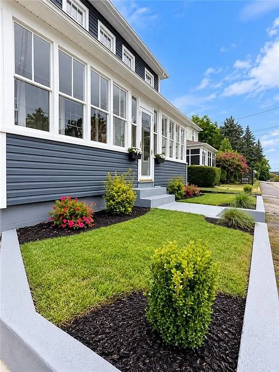 2 bed, 1.0 bath, 800 sqft, $2,000 — Photo 2