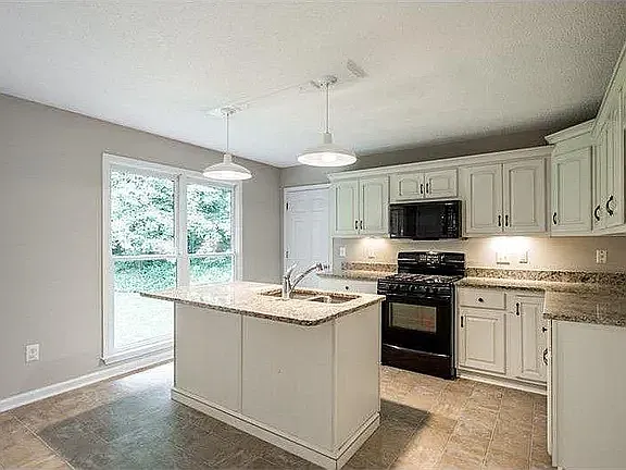 2500 Courts Dr — Photo 9