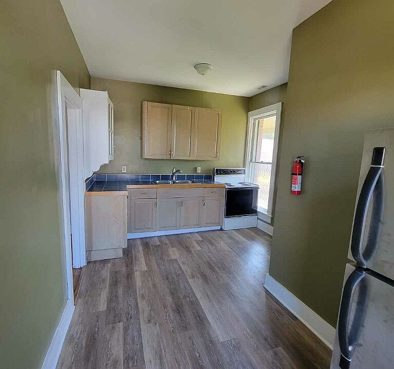 1st image of 714 Union St #B