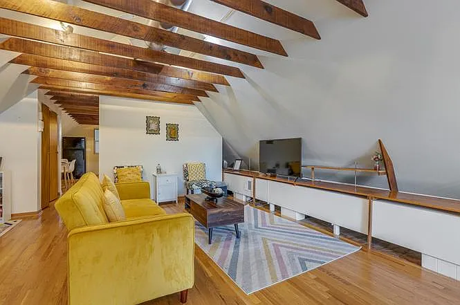 1 bed, 1000 sqft, $2,600 — Photo 3
