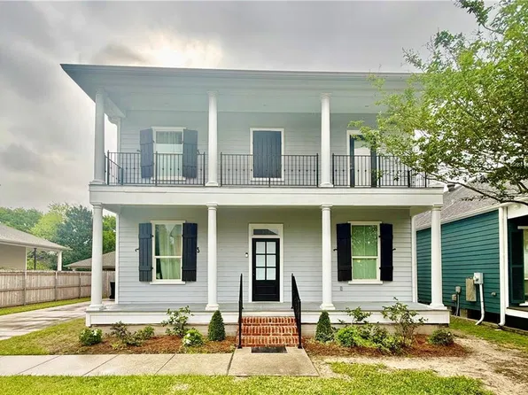 12 Seaward Ct, New Orleans, LA 70131