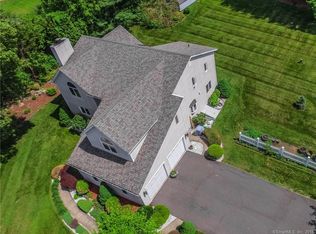 29 Appletree Ln, Portland, CT 06480