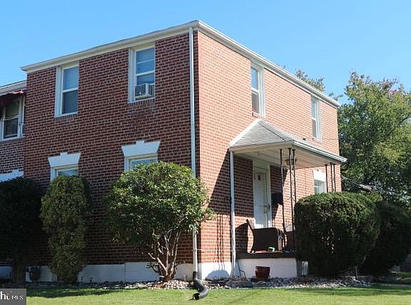 3rd image of 154 Birch Ave