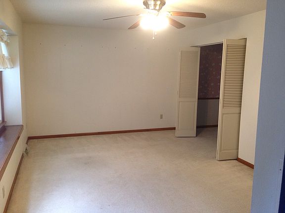 2nd image of 1049 Louisiana Ave