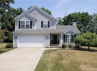845 Collins Pond Dr, Ravenna, OH 44266