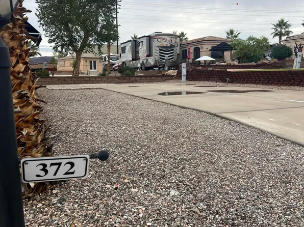 1905 Victoria Farms Rd #372, Lake Havasu City, AZ 86404