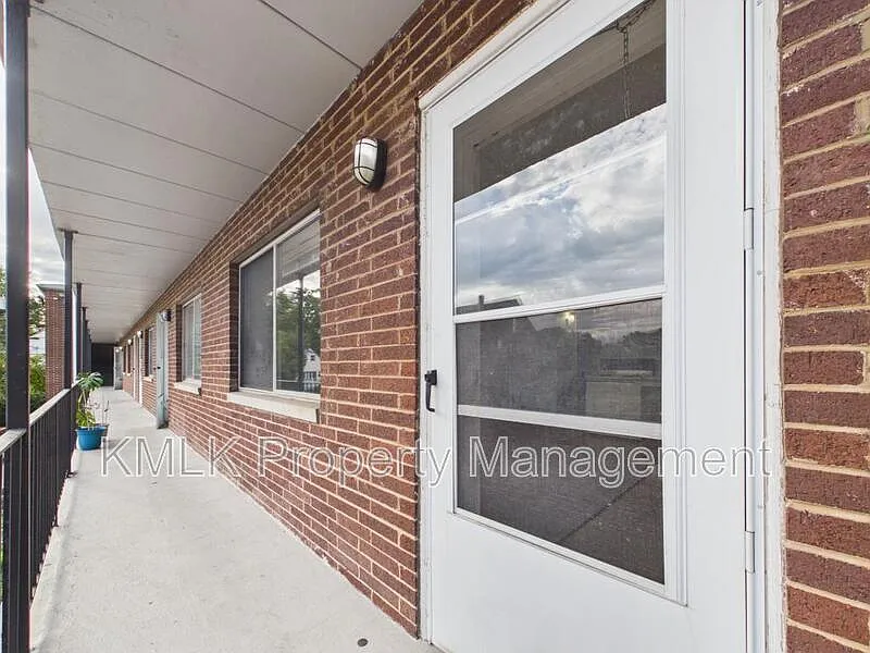 1 bed, 1.0 bath, 600 sqft, $750 — Photo 1