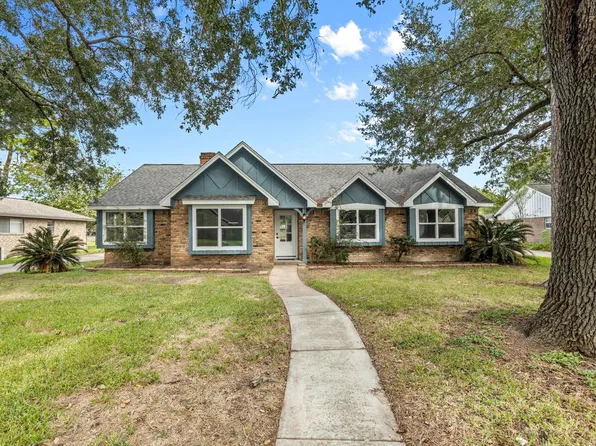 1805 Laurel Oaks Dr, Richmond, TX 77469