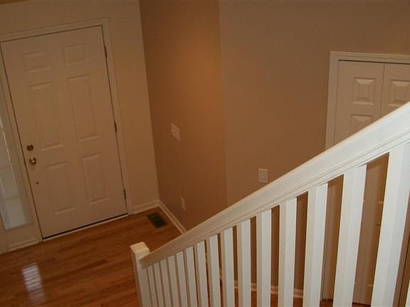 4th image of 163 Burwyck Park Dr