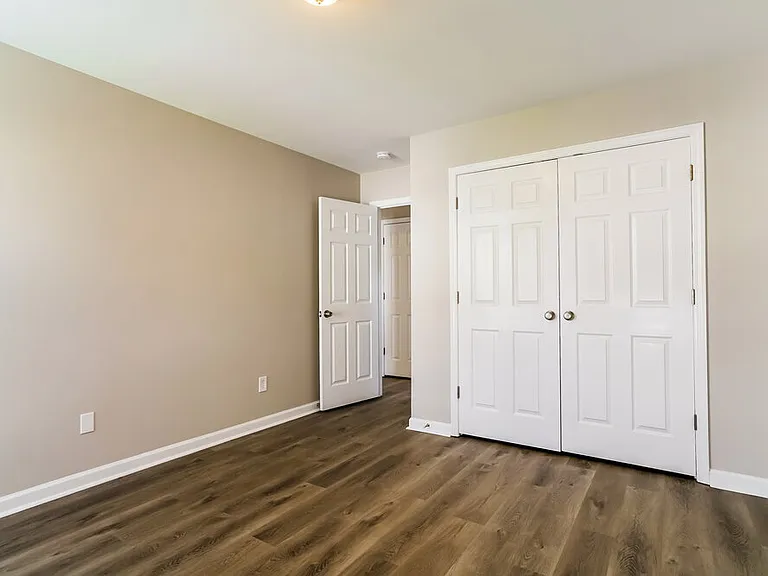 4909 Windblown Ct — Photo 16