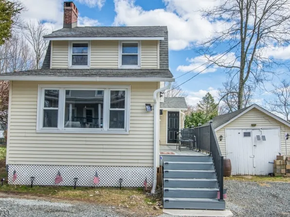 4 Lakeview Ave, Mount Olive Twp., NJ 07828