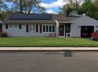 99 Green Manor Rd, Manchester, CT 06042