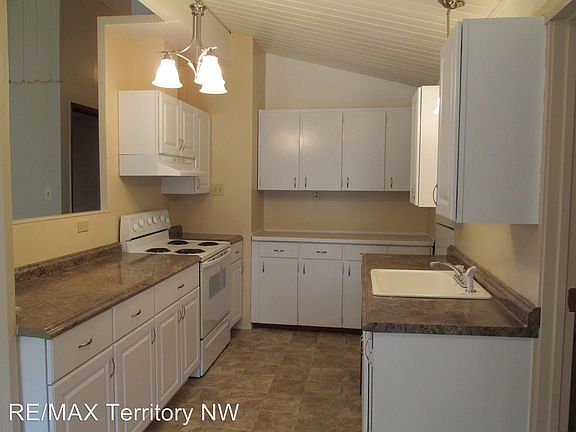 3rd image of 1752 Hassler Ln